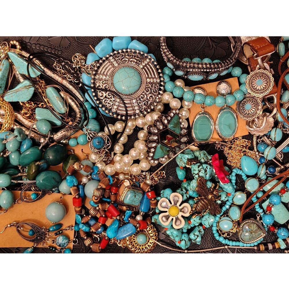 WHO LOVES TURQUOISE???